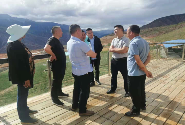 乡城县：三步优化服务管理，促进干部作用有效发挥