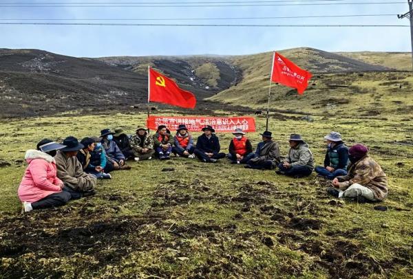 色达县：强化党建引领下足“绣花功夫”为虫草采卖保驾护航